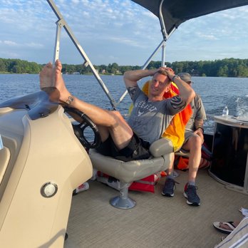 ship wreck Pontoon Rental - Relax - Marinas Near Me - Mineral, Virginia