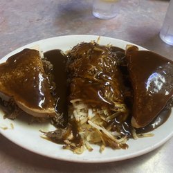 Dew Drop Inn - Hot beef and hash browns. Yum.