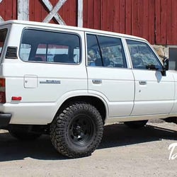 Detroit Deluxe Paint & Body