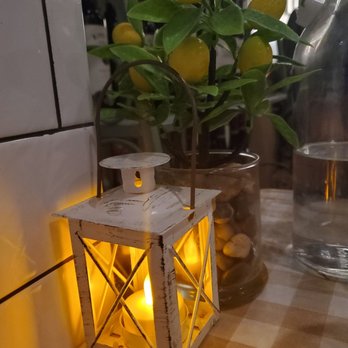 Limoncello - We were so hungry, i forgot to take photos of our amazing dinner... so enjoy this decor from the table! - Italian Near Me - Miami Beach, Florida