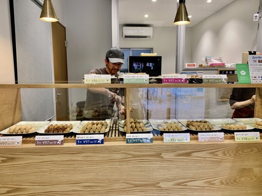 いなりのこん 11 Photos Sushi Bars 中央区舞鶴2 1 3 福岡市 福岡県 Japan Restaurant Reviews Phone Number