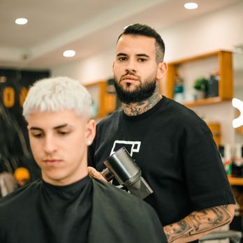 Evolution Barbershop - Barbers Near Me - Miami, Florida