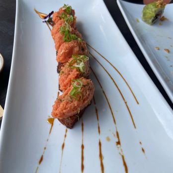 Yakumi - Special roll - Sushi Bars Near Me - Burbank, California Yakumi - Special roll - Sushi Bars Near Me - Burbank, California