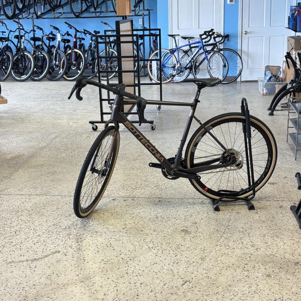 Bikes Plus - Awesome, full carbon Italian gravel bike at 2899$ - Bike Repair/Maintenance Near Me - Gulf Breeze, Florida