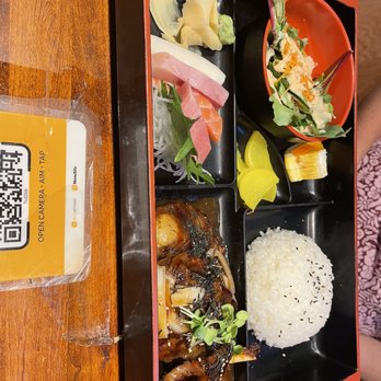 Kaoru Sushi - 2 Item Bento Box dinner shashimi and short ribs - Japanese Near Me - Richmond, California