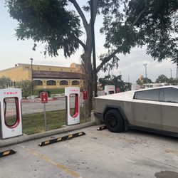 Tesla SuperCharger Columbus