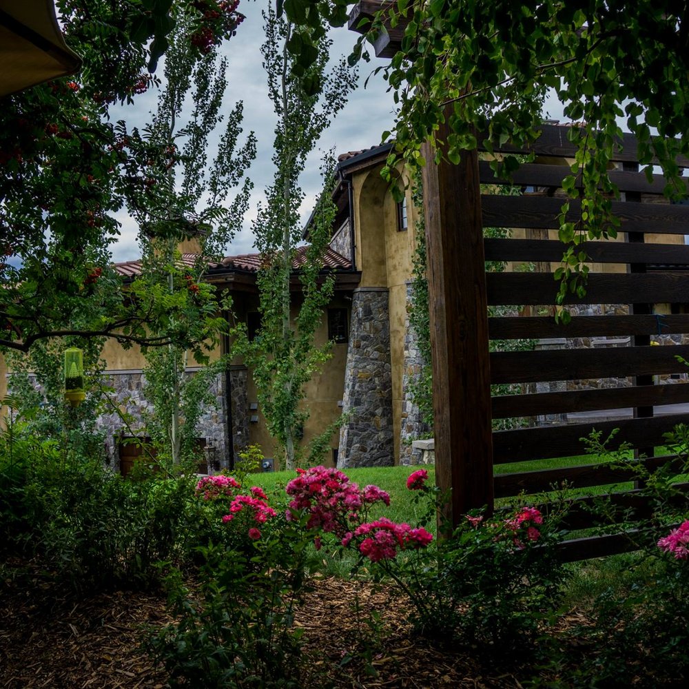 Lake Breeze Vineyards - Wineries Near Me - Naramata, British Columbia Lake Breeze Vineyards - Wineries Near Me - Naramata, British Columbia