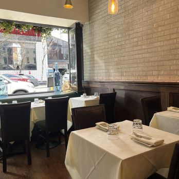 Il Nonno - Italian Near Me - Astoria, New York
