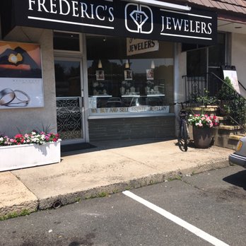 Frederic's Jewelers - The front entrance is no longer open. You have to park in the parking lot and enter through that entrance. - Jewelry Near Me - Clark, New Jersey