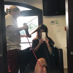 Damian making my hair fabulously frizz free ! Damian making my hair fabulously frizz free !