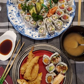 Sushi Cove - Spicy salmon, spicy tuba, shrimp tempura, gyoza, shrimp nigiri and more! - Sushi Bars Near Me - Halifax, Nova Scotia Sushi Cove - Spicy salmon, spicy tuba, shrimp tempura, gyoza, shrimp nigiri and more! - Sushi Bars Near Me - Halifax, Nova Scotia
