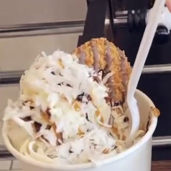 Rollin Creamery - Salted caramel - Ice Cream & Frozen Yogurt Near Me - Bakersfield, California