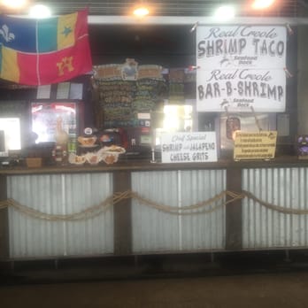 J's Seafood Dock - Getting fresh seafood - Seafood Near Me - New Orleans, Louisiana