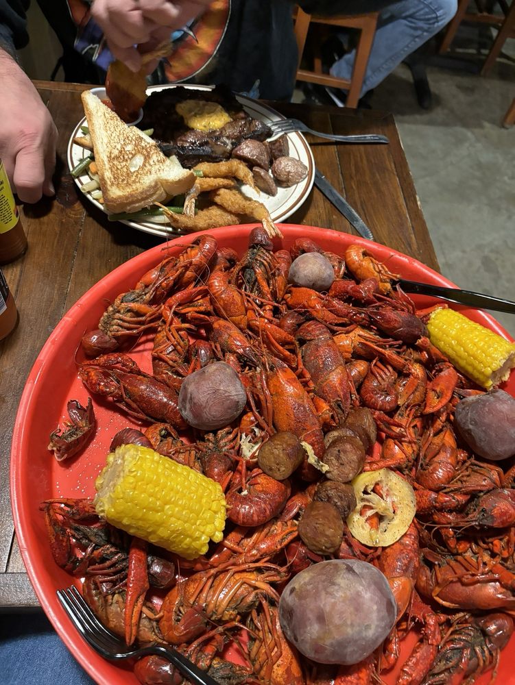 ALMOST FAMOUS SMOKE HOUSE AND GRILL Updated October 2024 25 Photos