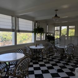 The Old Wailuku Inn At Ulupono - Breakfast area
