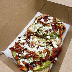 Goodness Bowls - Pesto Avo Smash (GF bread)