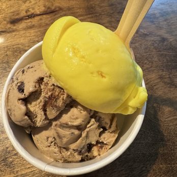 Roselani Scoop Shop - Half Lilikoi Sherbet and Half Kona Mud Pie - Ice Cream & Frozen Yogurt Near Me - Paia, Hawaii Roselani Scoop Shop - Half Lilikoi Sherbet and Half Kona Mud Pie - Ice Cream & Frozen Yogurt Near Me - Paia, Hawaii