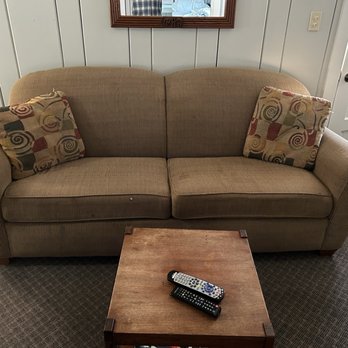 Fall River Hotel - Hotels Near Me - Fall River Mills, California