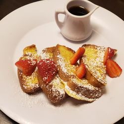Courtyard Marriott Bar - The French toast with strawberry were delicious.