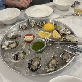 The Dive Oyster Bar - Southern Near Me - Irvine, California