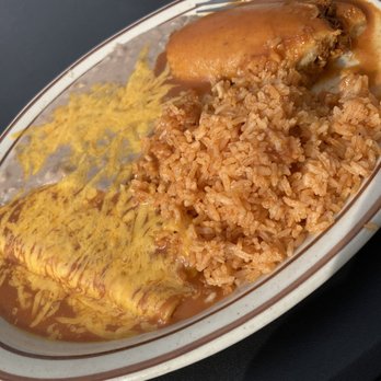 Cielito Lindo Restaurant - Cheese enchilada and pork tamale - Mexican Near Me - Gilroy, California