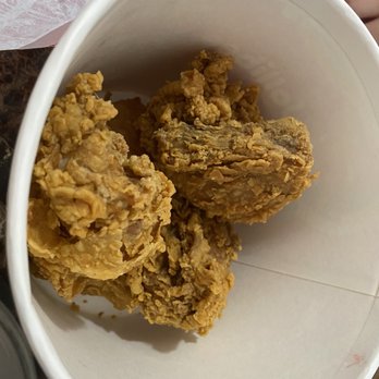 Jollibee - 6 Pc Chickenjoy Bucket - Fast Food Near Me - Woodside, New York