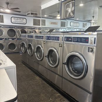 Laundry Basket South - Laundromat Near Me - San Clemente, California Laundry Basket South - Laundromat Near Me - San Clemente, California