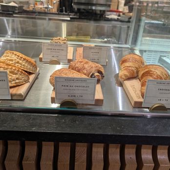 MARCHÉ ARTISANS - Public Markets Near Me - Montreal, Quebec