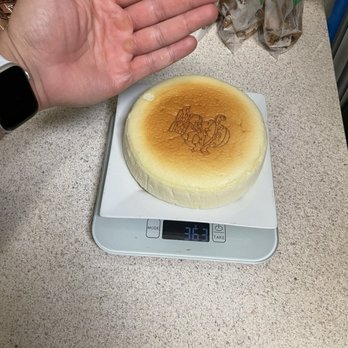 Uncle Tetsu - 1168 calorie for the whole thing - Desserts Near Me - Los Angeles, California