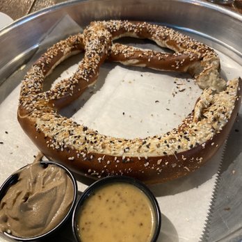Masthead Brewing - Everything Pretzel - Breweries Near Me - Cleveland, Ohio