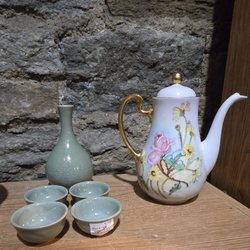 Julie's Inspiration Consignment Shoppe - Home decor