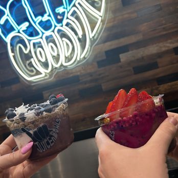Juice n' Bowls - Build Your Own Bowl Signature Bowl - Juice Bars & Smoothies Near Me - Glendora, California Juice n' Bowls - Build Your Own Bowl Signature Bowl - Juice Bars & Smoothies Near Me - Glendora, California