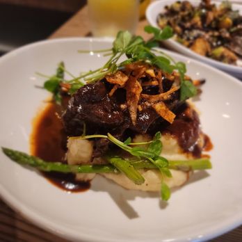 The Rustik Fork - Braised short rib with creamy mashed potatoes. - Gastropubs Near Me - Riverside, California The Rustik Fork - Braised short rib with creamy mashed potatoes. - Gastropubs Near Me - Riverside, California