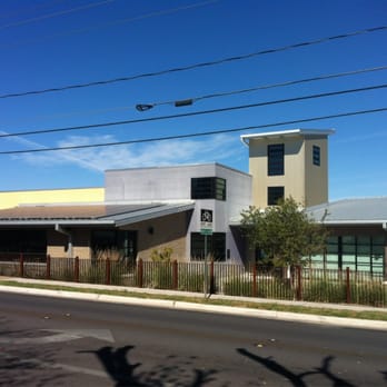 Twin Oaks Branch- Austin Public Library - Libraries Near Me - Austin, Texas Twin Oaks Branch- Austin Public Library - Libraries Near Me - Austin, Texas
