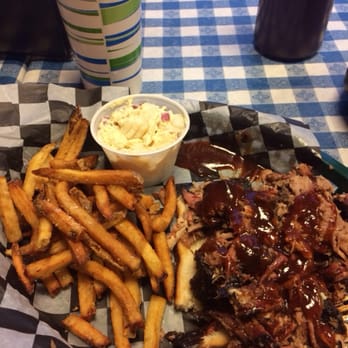Steamboat BBQ - Pulled pork dinner - Barbeque Near Me - Wheaton, Illinois