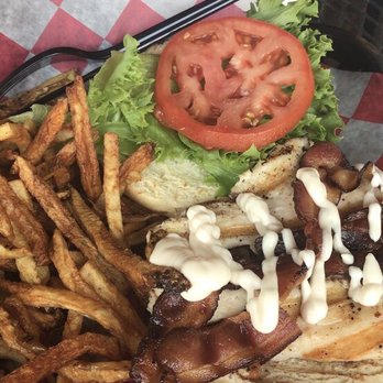 Broney's Alumni Grill - Amazinggghh - Bars Near Me - Athens, Ohio