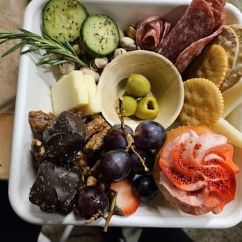 Feast and Graze - Caterers Near Me - Memphis, Tennessee