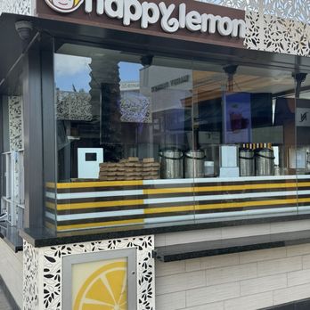 Happy Lemon - Shaun Rossettos ready for his lemonade. - Bubble Tea Near Me - San Diego, California Happy Lemon - Shaun Rossettos ready for his lemonade. - Bubble Tea Near Me - San Diego, California