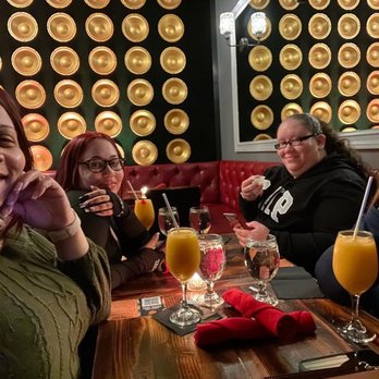 Beatstro - Me, my daughter Brittany and sisters Demaris and Saadia. - American Near Me - Bronx, New York