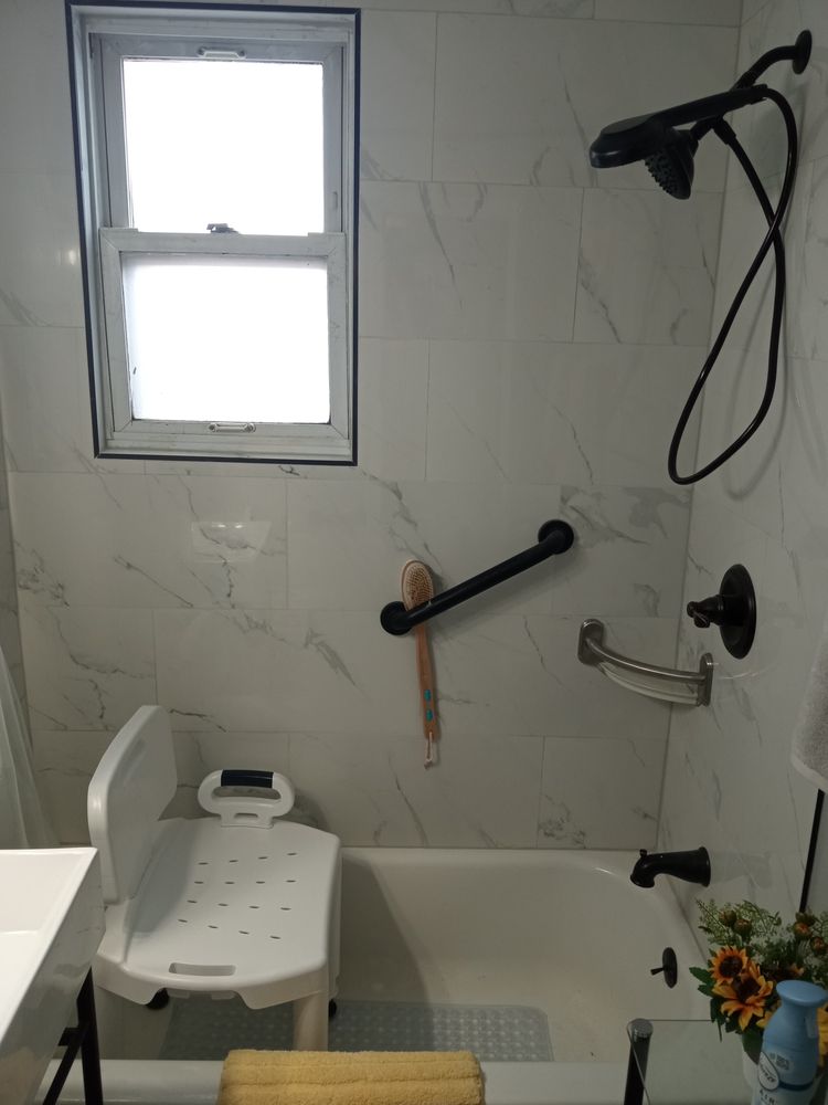 Slide of Mr Bath Grip