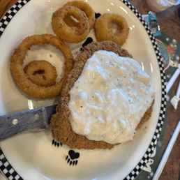 BIGFOOT Chicken Fried Steak (1180 cals.)