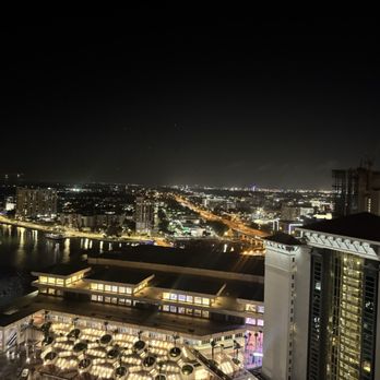 Beacon Tampa Rooftop Lounge - Patio - Cocktail Bars Near Me - Tampa, Florida Beacon Tampa Rooftop Lounge - Patio - Cocktail Bars Near Me - Tampa, Florida