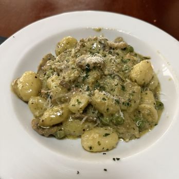 Leone's Italian - Italian Near Me - Norfolk, Virginia Leone's Italian - Italian Near Me - Norfolk, Virginia