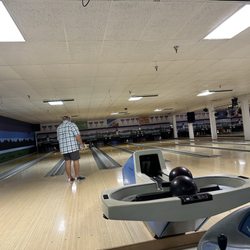 Tillamook Bowling Lanes - 16 lanes available.