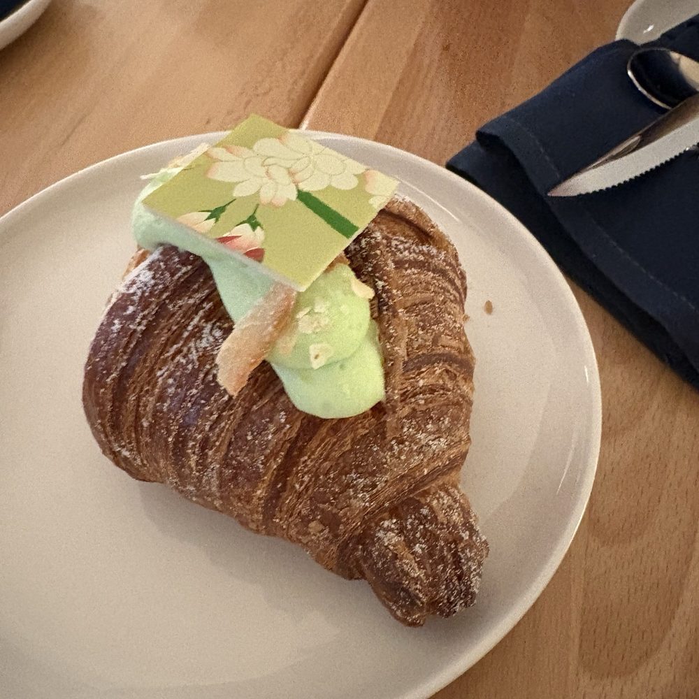 Diane’s Place - Drool should be its name - Cafes Near Me - Minneapolis, Minnesota