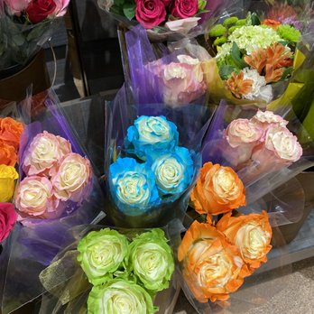 Northgate Market - Beautiful roses. $6.99 for the long stem set of 3. 08/09/2020 - Grocery Near Me - San Diego, California Northgate Market - Beautiful roses. $6.99 for the long stem set of 3. 08/09/2020 - Grocery Near Me - San Diego, California