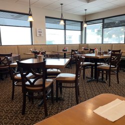 Sunview Restaurant - Saturday morning on a snowy day