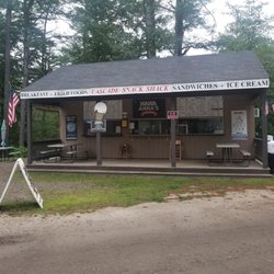 Cascade Campground - Nana Anna's a small take out location located in the campground.
