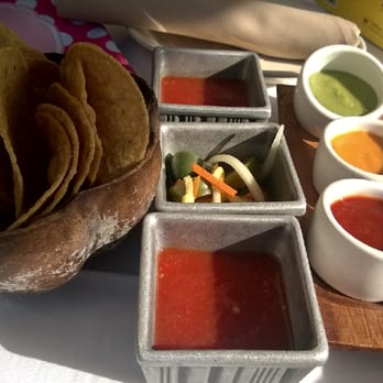 Doce Mesas - Chips - Mexican Near Me - Dallas, Texas