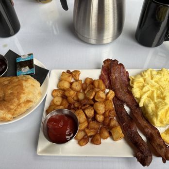 Roosevelt Room - Breakfast - American Near Me - Quinault, Washington
